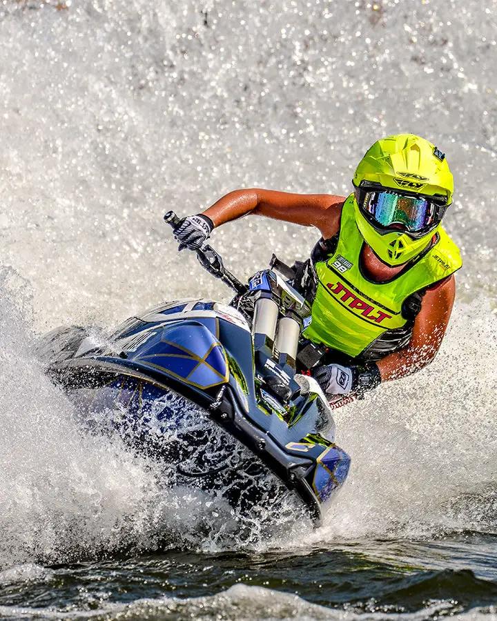 Jetpilot Outlet Sale - Life Jackets, Rashies, Wetsuits & More