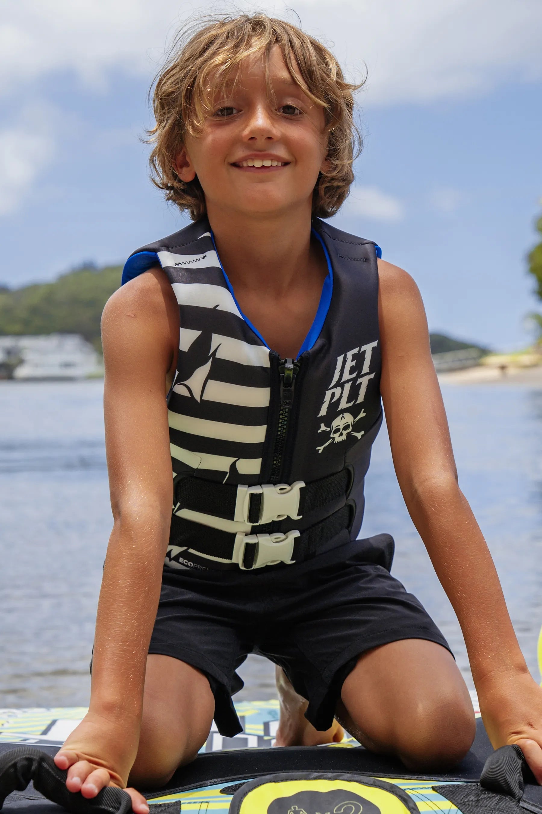 Jetpilot Cause Boys Front Entry Youth Ecoprene Life Jacket - Black